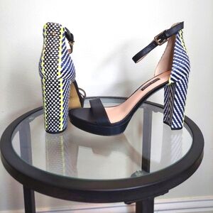 Nine West Dempsey Tribal Aztec Print Sandals 8.5